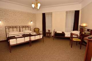 Отель Boutique Villa Mtiebi Тбилиси Стандартный трехместный номер-6
