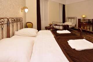 Отель Boutique Villa Mtiebi Тбилиси Стандартный трехместный номер-7